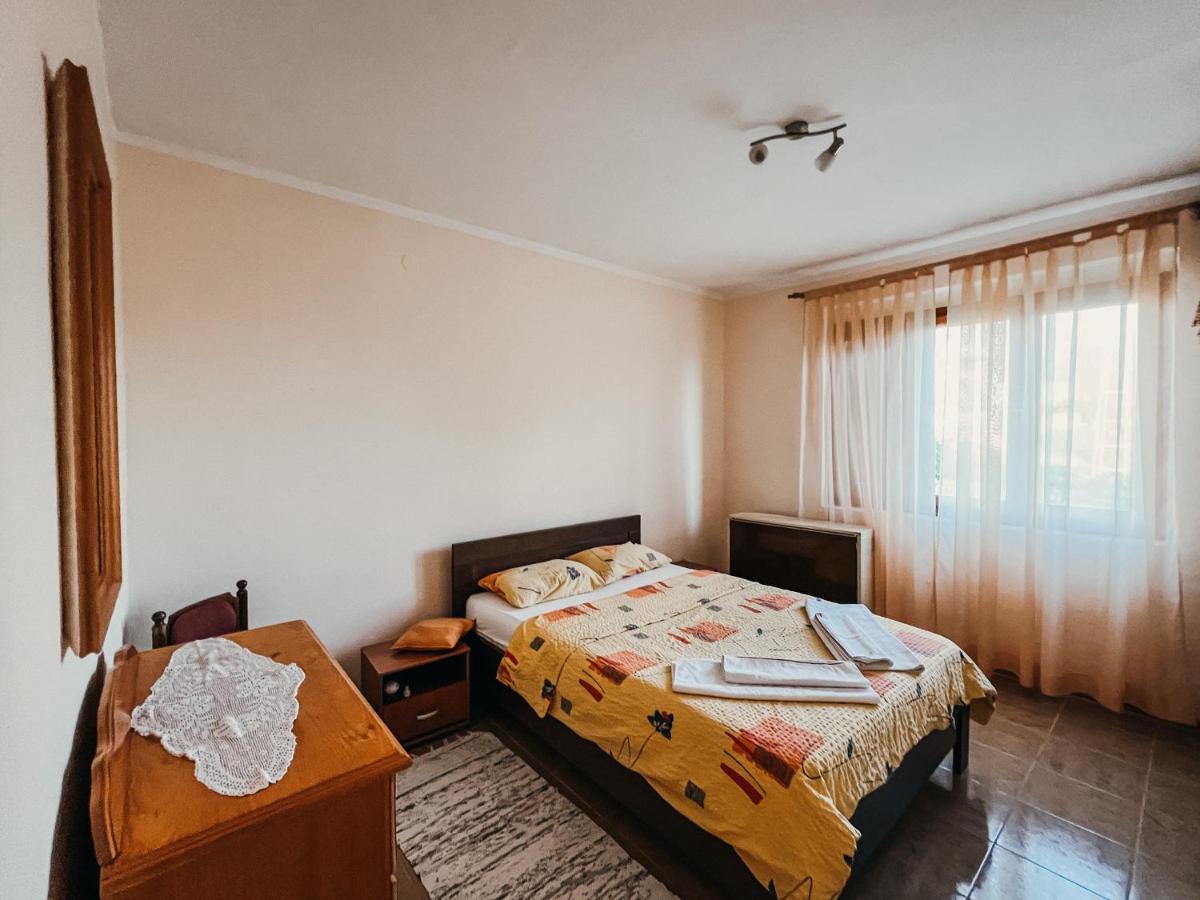 Vladivostok Apartments ติวัต ภายนอก รูปภาพ