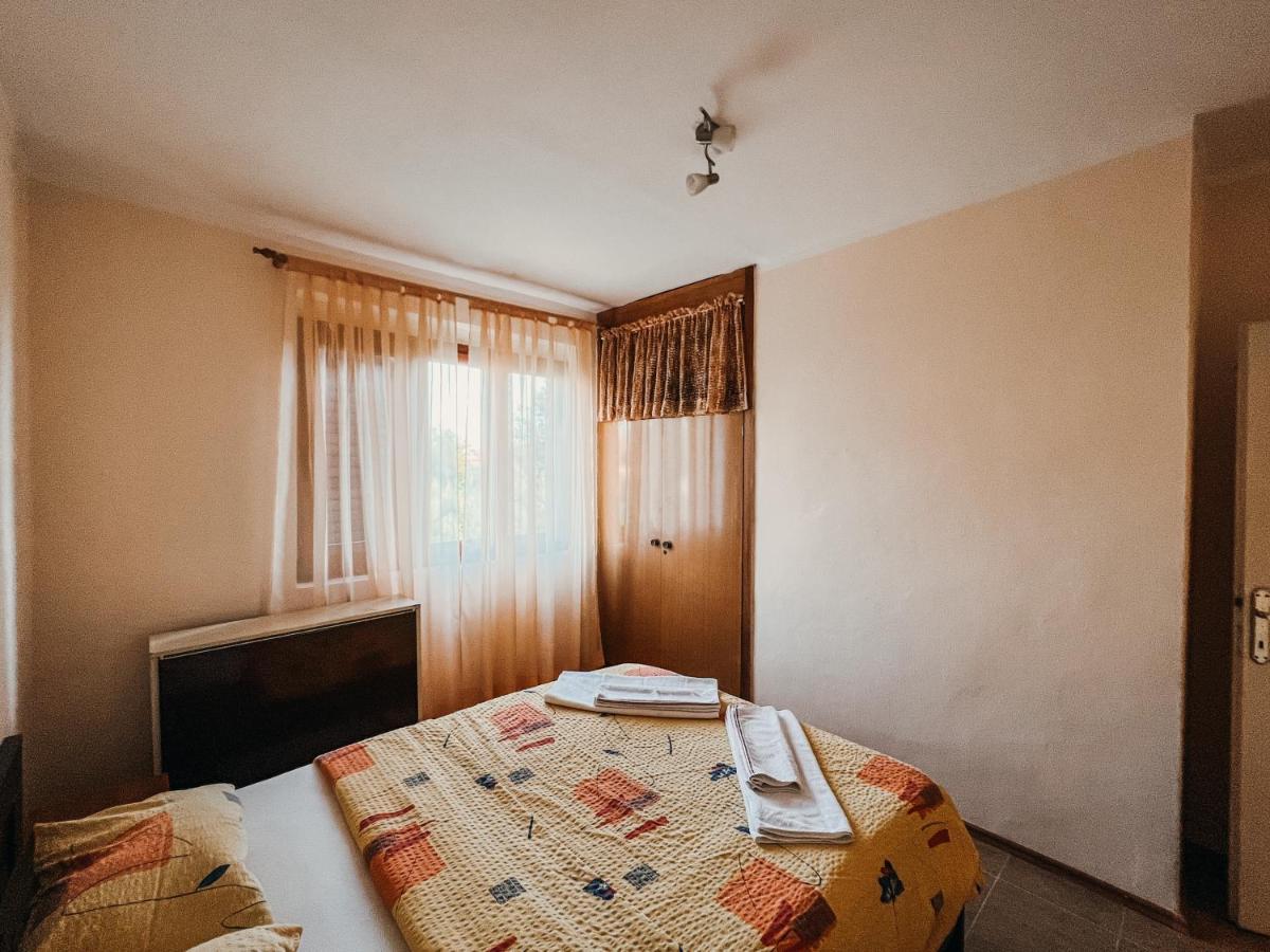Vladivostok Apartments ติวัต ภายนอก รูปภาพ